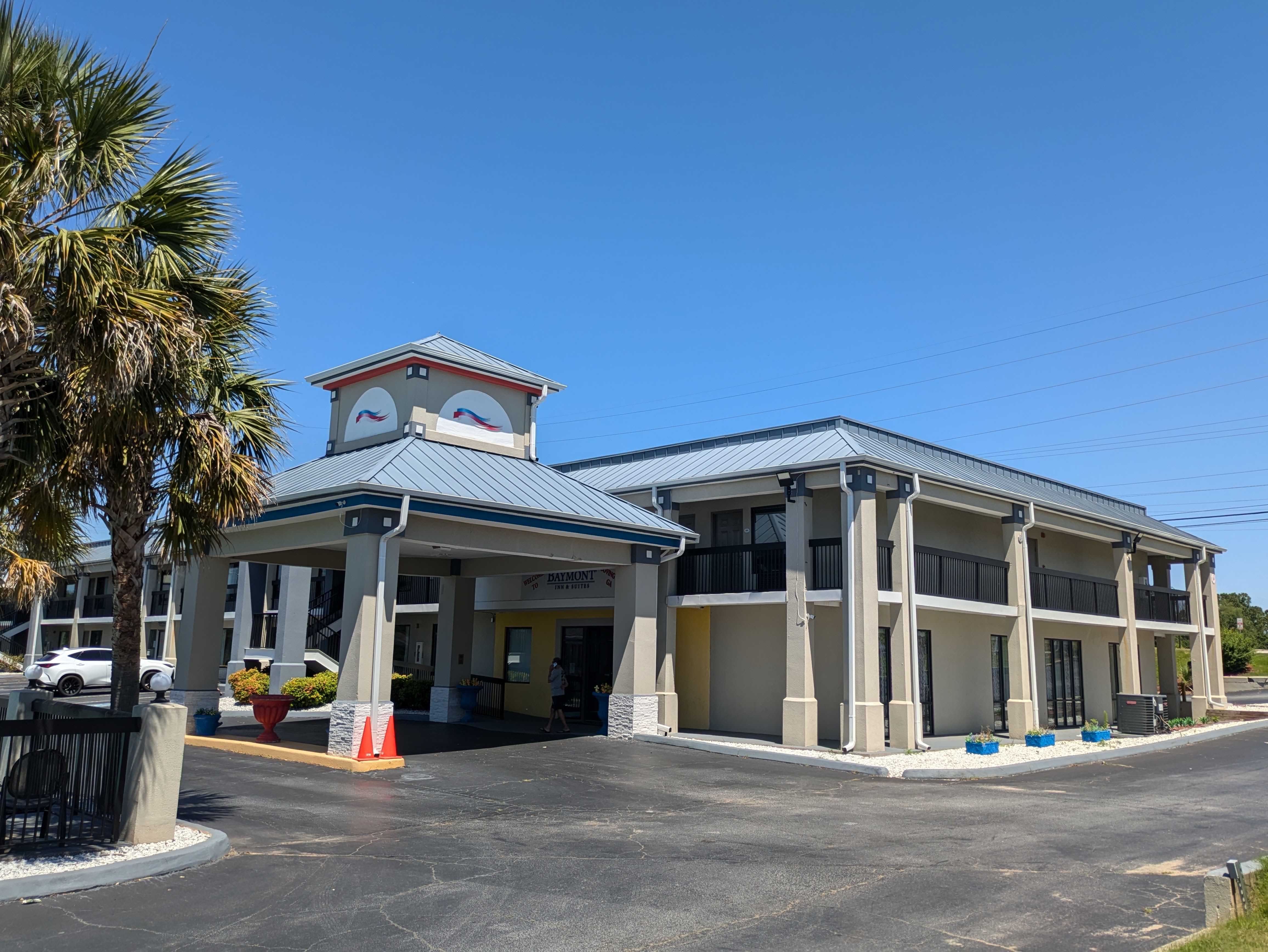 Alcovy Hotels