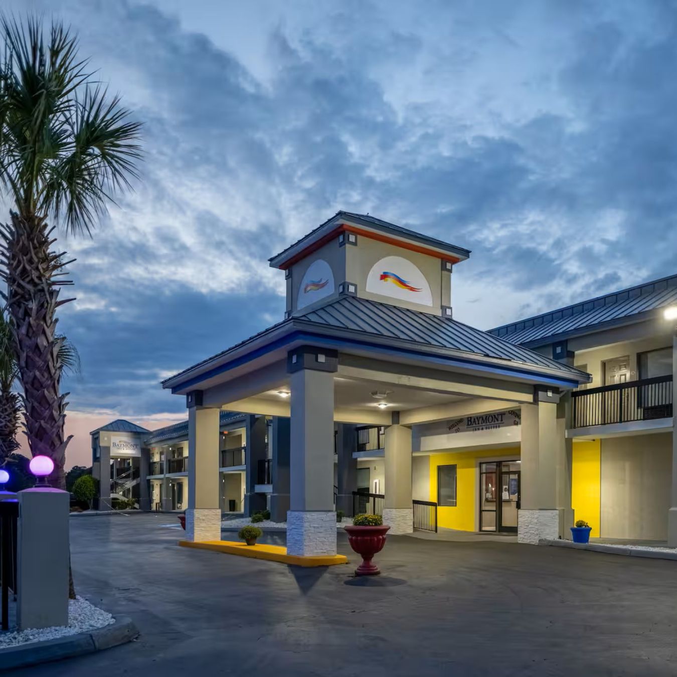 Alcovy Hotels